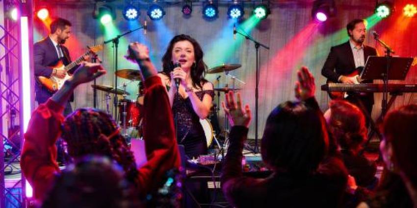 Musik für Firmenfeier: Live Band, DJ oder mal was ganz anderes?