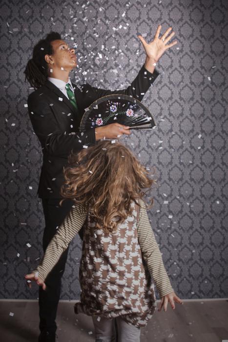 Zauberkünstler Pantero auch für Feiern mit Kindern buchen.