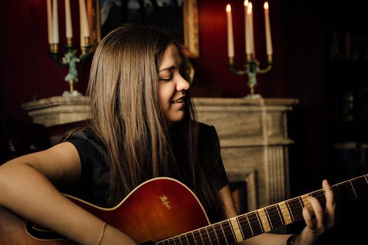 Michelle Cojocaru Gitarre