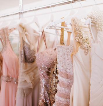 Brautkleider in Blush und Rosé
