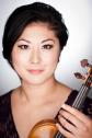 Teruko Habu an der Violine.