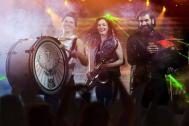 DJ &amp; Saxophonistin Miriam Dirr