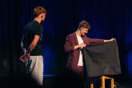 Standup Zaubershow Simon Beck | Magie mit frischem Wind