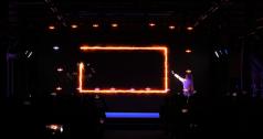 Indoor Drohnenshow buchen für Firmenevent, Präsentation, Messe Drohnenshow buchen (Indoor/Outdoor)