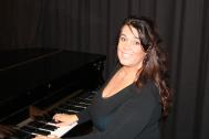 Eugenia : singer - pianist - entertainer