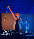 DJane/DJ mit E-Violine