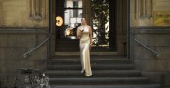 Der absolute Bestseller: Purer Glamour im goldenen Haute-Couture-Outfit. Leony la Roc - Sektempfänge
