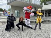Superhelden Walking Act bei Segmüller Märchenprinzessin Events