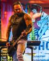 Bassist von 69 Shotz live 69 Shotz