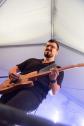 Gitarrist von 69 Shotz live auf der Kirmes in Raeren 69 Shotz