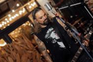 Bassist von 69 Shotz live auf einer Hochzeit 69 Shotz