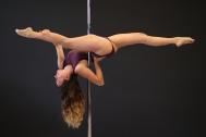 Poledance Artist Antonia