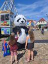 Unser Pandabär "Bambooo" ist sehr beliebt bei Kindern Vegas Events / Kindercircus Vegas