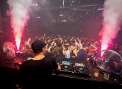 Da ich regelmässig auch an öffentlichen Events, Partys gebucht werde, empfiehlt sich eine frühzeitig Event DJ Tony Garcia
