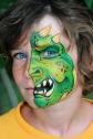 Schaurig-schön: Ein schrecklich nettes Monster bereit für Halloween! Aloha Kinderschminken