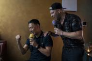 Mit Herz und Humor: Christoph ermutigt auch zurückhaltende Gäste und singt auf Wunsch gemeinsam. Christoph Czarnetzke