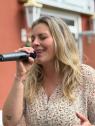 Live-Gesang bei einer Hochzeitsmesse Caroline Peiter - Worte & Stimme