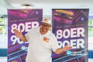Vinyl DJ auf einer 80er90er Party Marco Maribello (Vinyl DJ), optional Sax