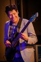 Martin Vollmann am Bass, im Duo auch an der Gitarre Méli Mélo
