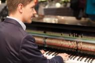 Kilian Recknagel - Pianist und Sänger
