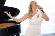 Sängerin für Galas Dena Davies - Sängerin DJane Entertainerin