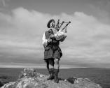 Outlander Stil, 18.Jahrhundert im „Großen Kilt“ Dudelsackspieler Martin Hasenfraz