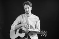 Julian Kehrer - Filigrane Gitarrenmusik