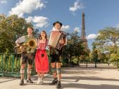 Oktoberfestband Sängerin Schuhplattler