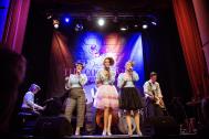 Weihnachtsband und 20er Jahre Band