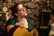 I love Folkmusic Tini - (Hochzeits)Rednerin & Bardin