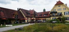 imposante Location, versteckte Band, Gut Sonnenhausen (August 2026) Feinrot