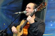 Manuel Montilla spanische und lateinamerikanische live Musik Gitarre, Flamenco-Tänzerin,  Salsa