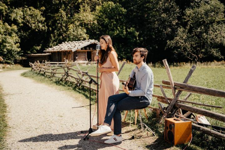 Men uni yalashim kerak edi