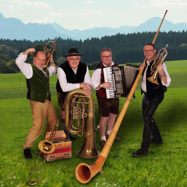 Huhnerbach Musi Alphornblaser Aus Dem Allgau Eventpeppers 