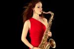 Saxophonistin Miriam Dirr