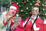 Weihnachtsmann mit Zauber .Clownsshow
