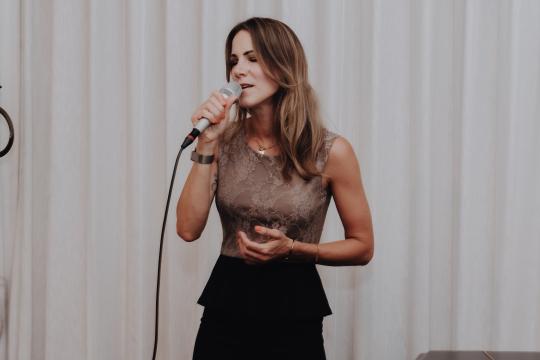 Meike Anlauff MAYQUE Sängerin