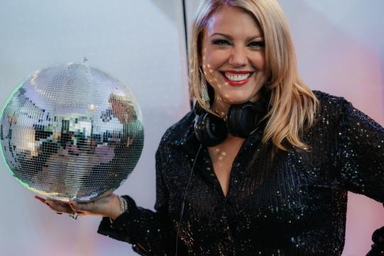 Sängerin & DJane Arlena sings - von "The Voice"
