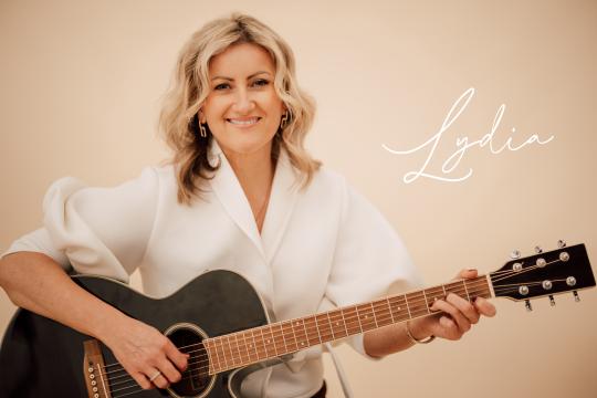 Lydia Ly * Gesang. Mitten ins Herz ♡