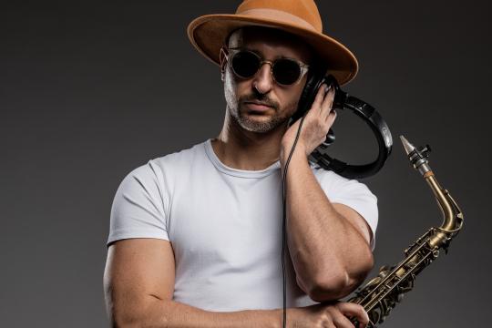 DJ&SAX Rene Junior