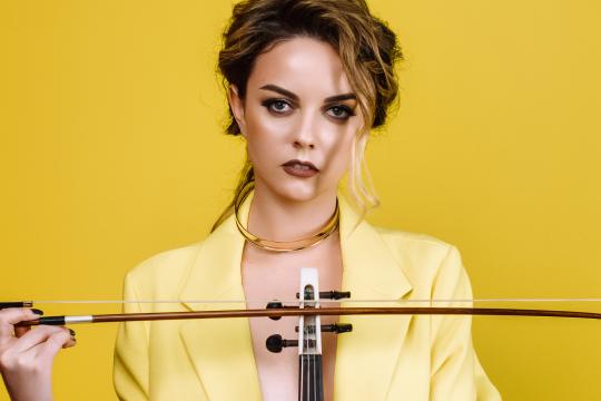 Anna Violinist