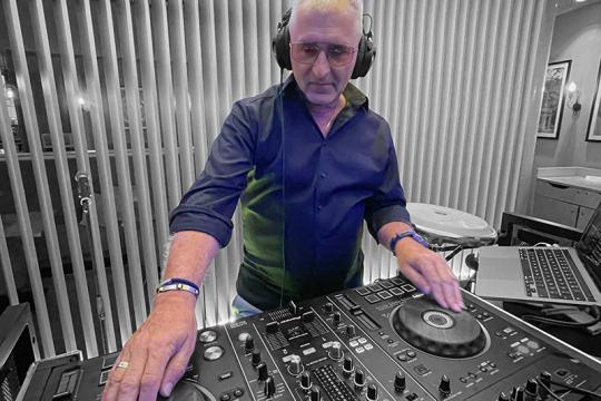 DJ GEORGE MARTIN