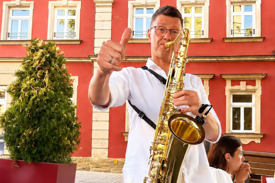event saxophonist
