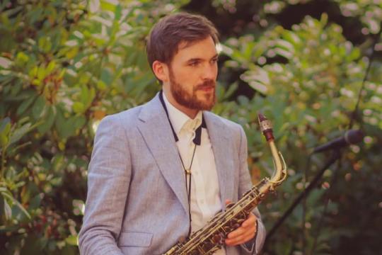 Ole, Event-Saxophonist + DJ