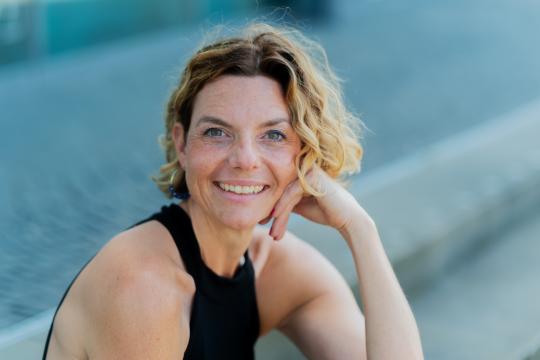 Moderatorin Yvonne Oswald