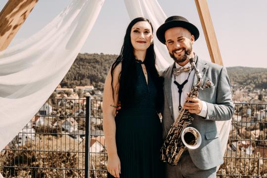 TADDLS & ME (DJ / SAX / VOCALS)