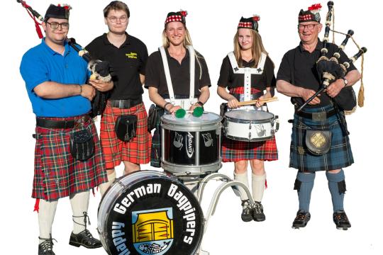 Happy German Bagpipers Happy German Bagpipers