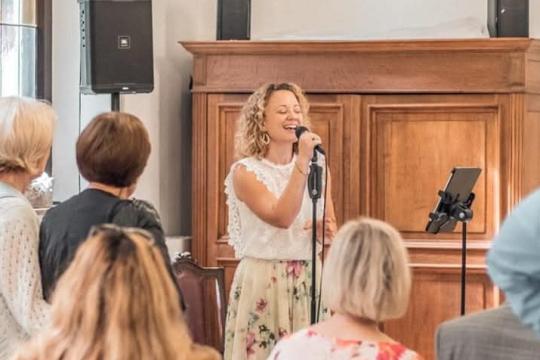Marilyne Bäjen - Hochzeitssängerin