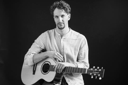 Julian Kehrer - Filigrane Gitarrenmusik