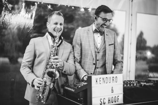 Kenduro&Schoof: DJ + Saxophon